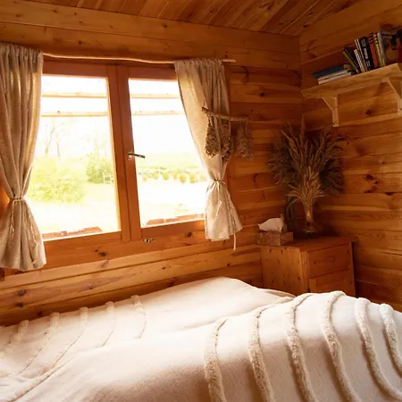 Cozy Wood Hut On The Farm * Trebivlice