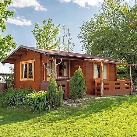 Cozy Wood Hut On The Farm Třebívlice