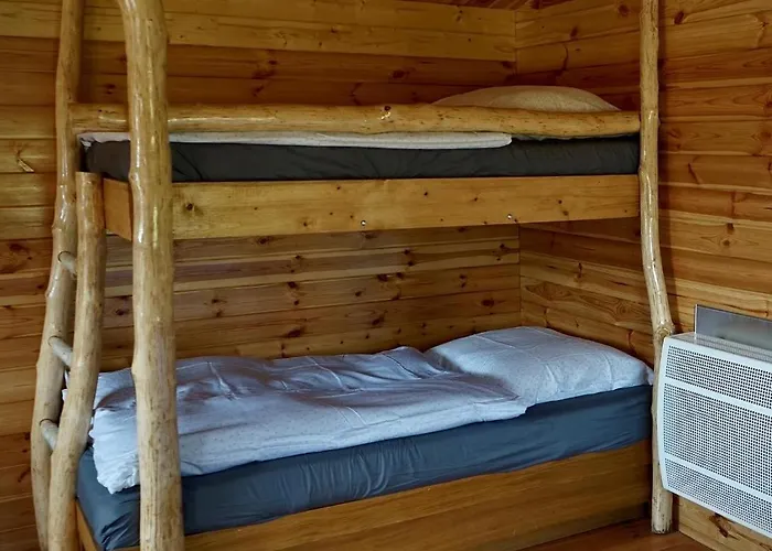 Cozy Wood Hut On The Farm Lodge