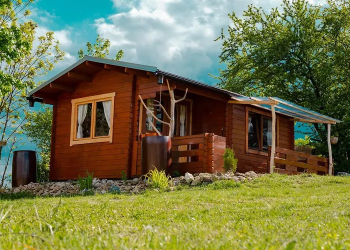 Lodge Cozy Wood Hut On The Farm Trebivlice