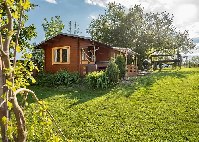 Cozy Wood Hut On The Farm Lodge